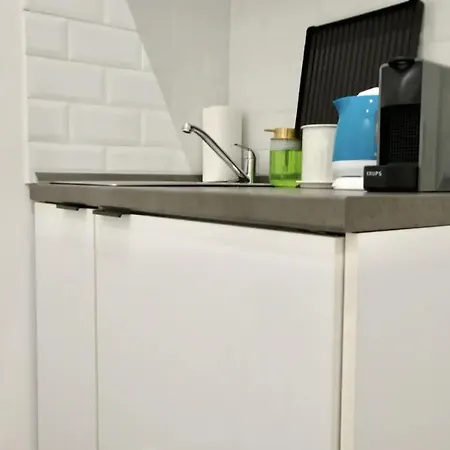 בודפשט Studio Apartments By Hi5- Apartment In Downtown מראה חיצוני תמונה