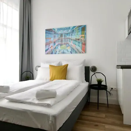 בודפשט Studio Apartments By Hi5- Apartment In Downtown מראה חיצוני תמונה