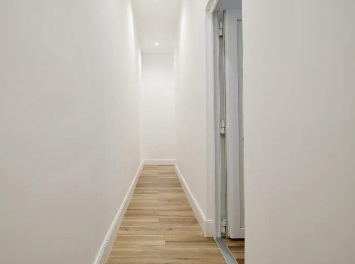 Studio By Hi5- In Downtown *