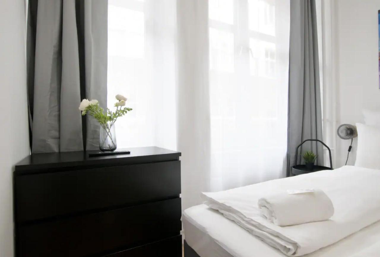 Studio By Hi5- In Downtown Budapest