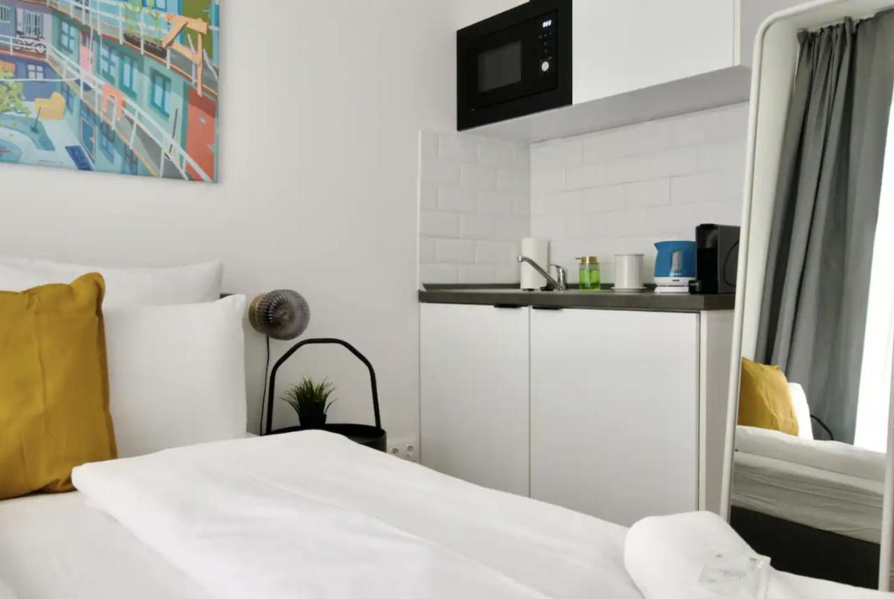Studio By Hi5- In Downtown